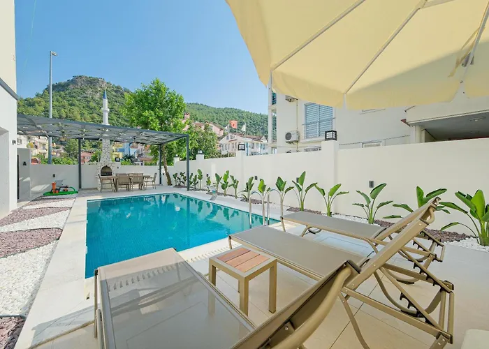 The B House Дом отдыха *