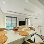 Nyaraló The B House *