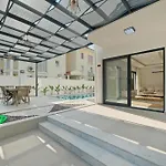 The B House Nyaraló